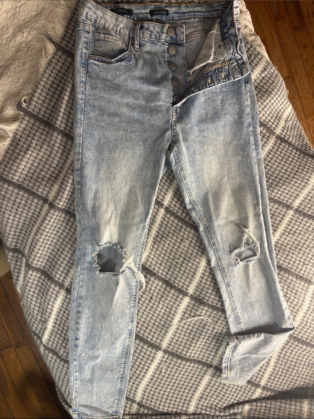 wild fable Light Wash Distressed Boyfriend Jeans